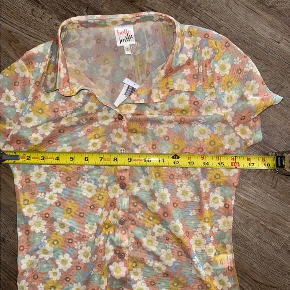 Belle Du Jour • Sheer Floral Button Down - Picture 5 of 9